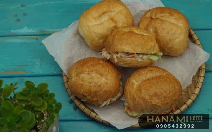 best banh mi ga in Da Nang