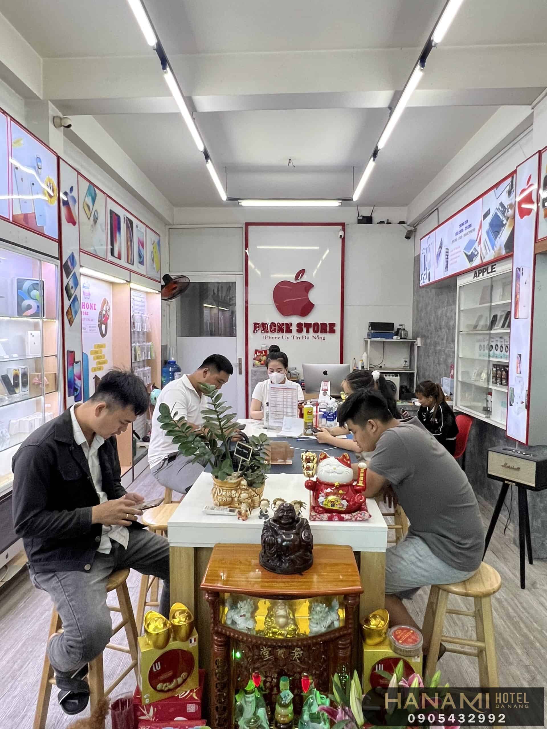best iPhone screen replacement addresses in Da Nang