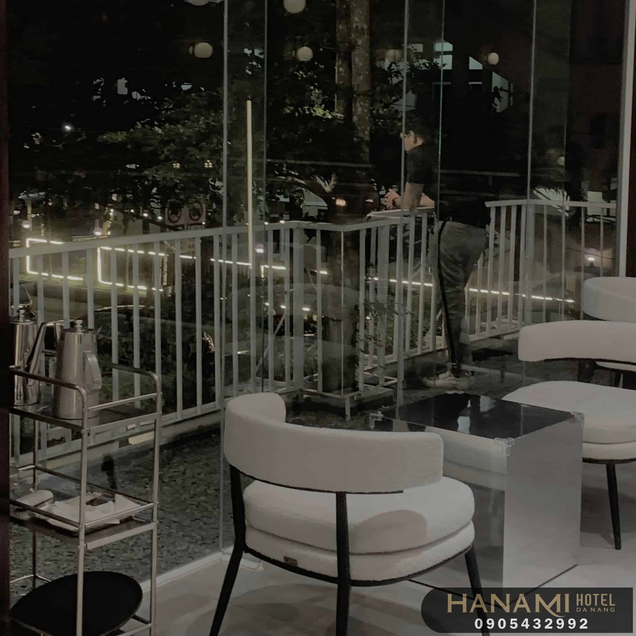 beautiful box cafes in Da Nang