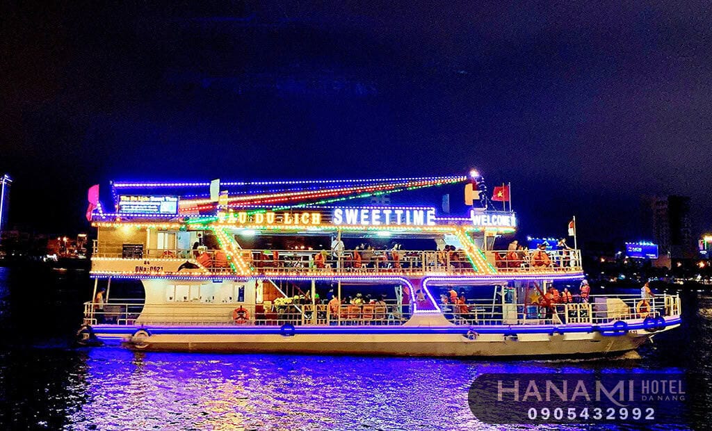 7 địa điểm ăn tối trên du thuyền ở Đà Nẵng được săn đón nhiều nhất 6 Địa điểm ăn tối trên du thuyền ở Đà Nẵng