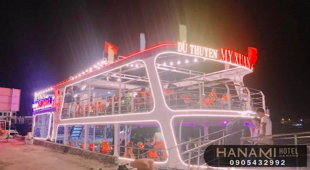 7 địa điểm ăn tối trên du thuyền ở Đà Nẵng được săn đón nhiều nhất 7 Địa điểm ăn tối trên du thuyền ở Đà Nẵng