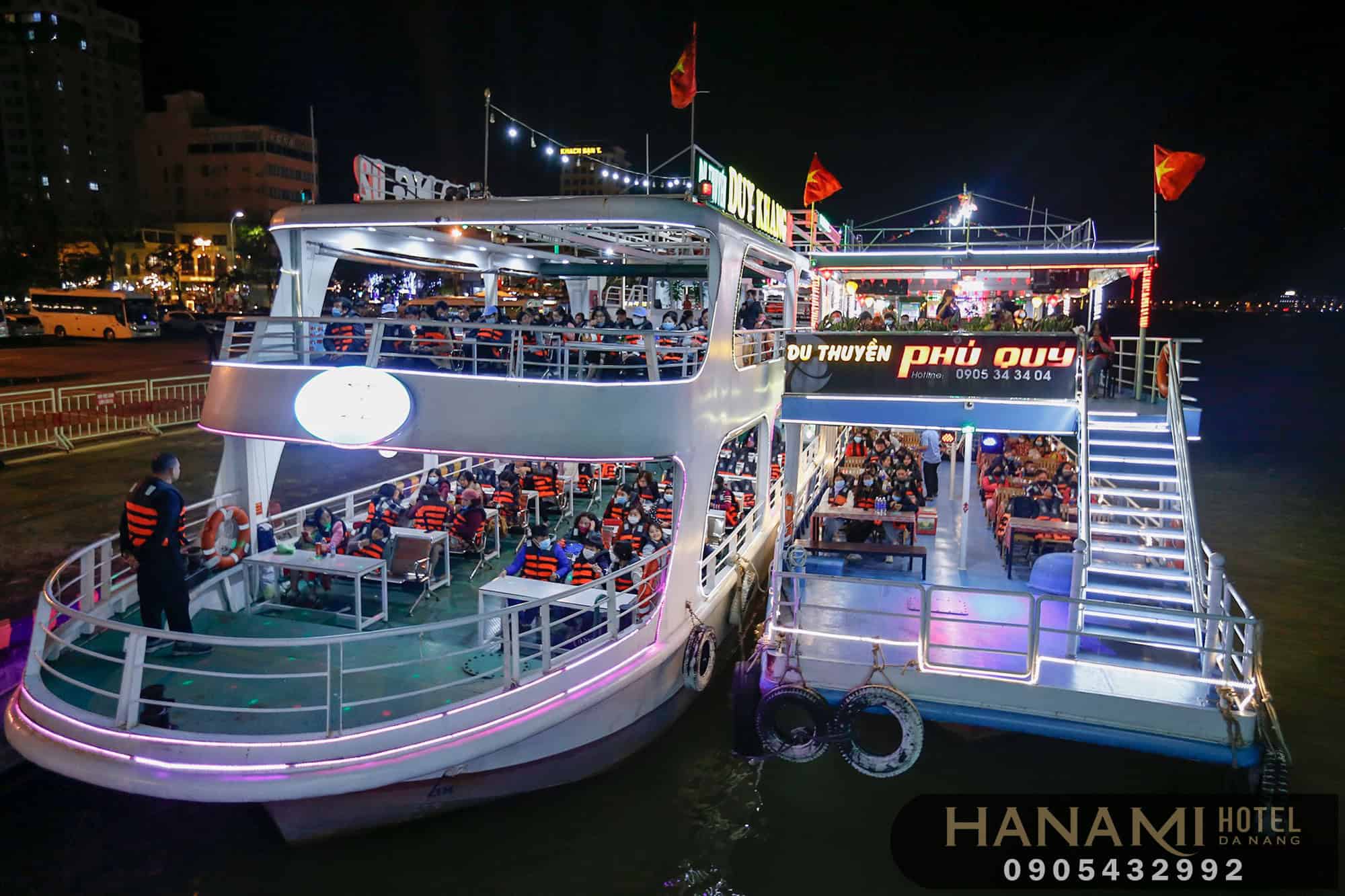 7 địa điểm ăn tối trên du thuyền ở Đà Nẵng được săn đón nhiều nhất 8 Địa điểm ăn tối trên du thuyền ở Đà Nẵng