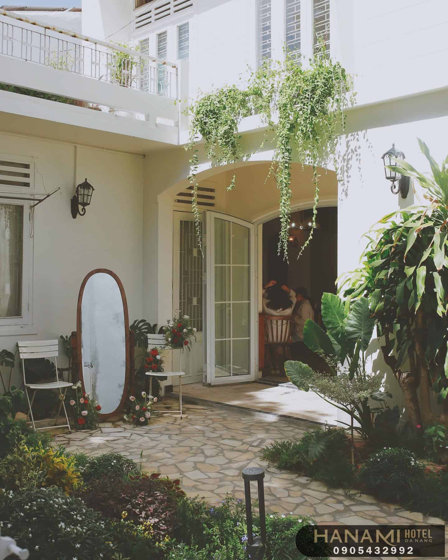 11 Quán cafe mới mở ở Đà Nẵng nhất định phải ghé 5 bloom 1