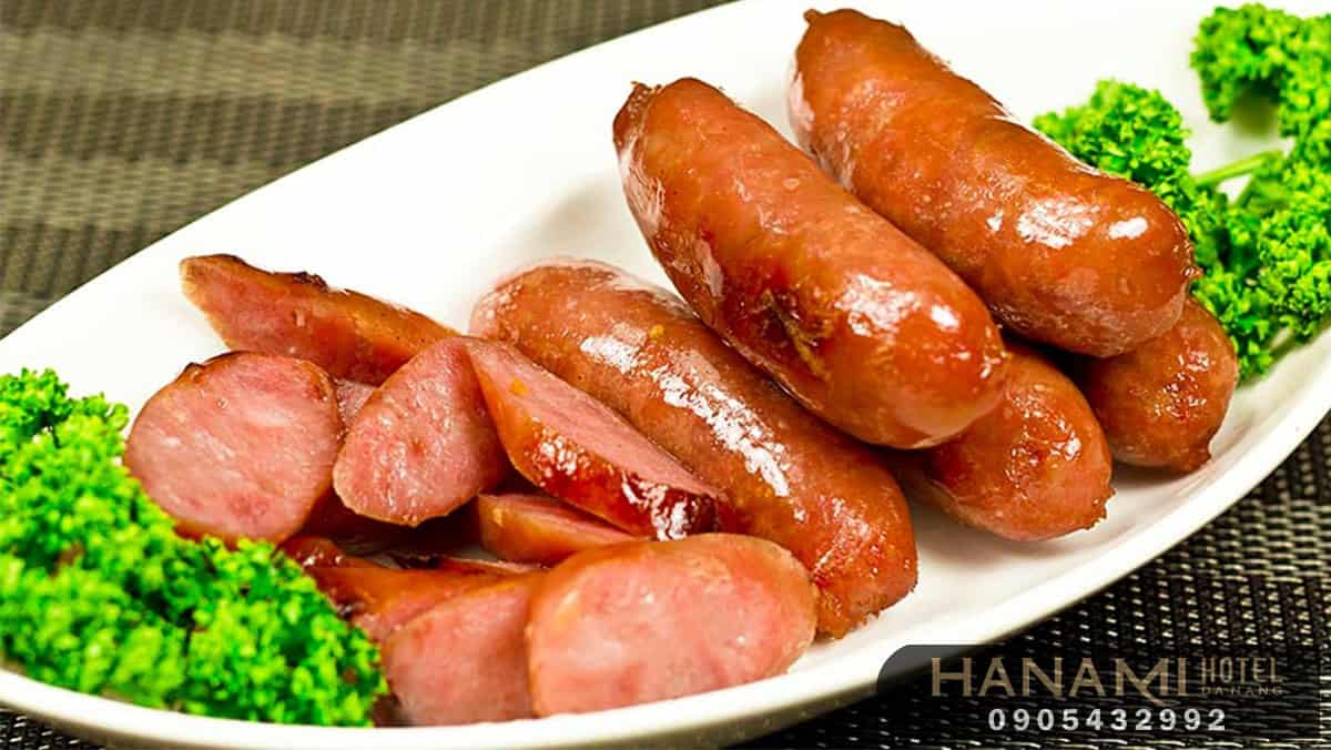 Lạp xưởng là gì? Điểm danh một số món ăn ngon khi kết hợp với lạp xưởng 2 Lạp xưởng là gì?