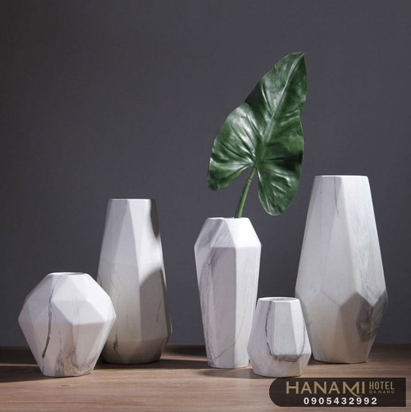 5 Tiêu Chí Quan Trọng Khi Lựa Chọn Bình Hoa Để Không Gian Trở Nên Nổi Bật 3 lựa chọn bình hoa