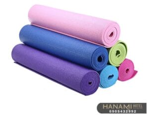 Thảm tập yoga là gì? 5 lưu ý khi chọn mua thảm tập yoga 5 thảm tập yoga là gì