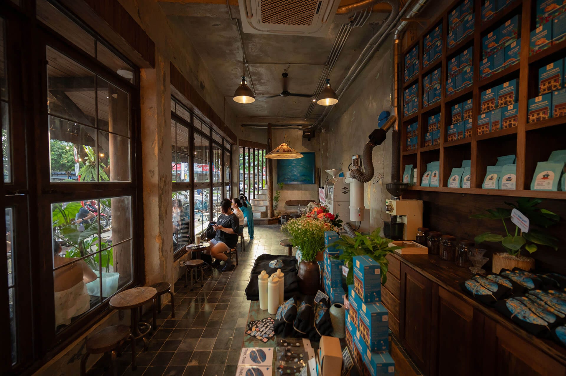 15 quán cafe hoài cổ Đà Nẵng được giới trẻ săn đón 6 trinh ca phe 111 nguyen huu tho 010