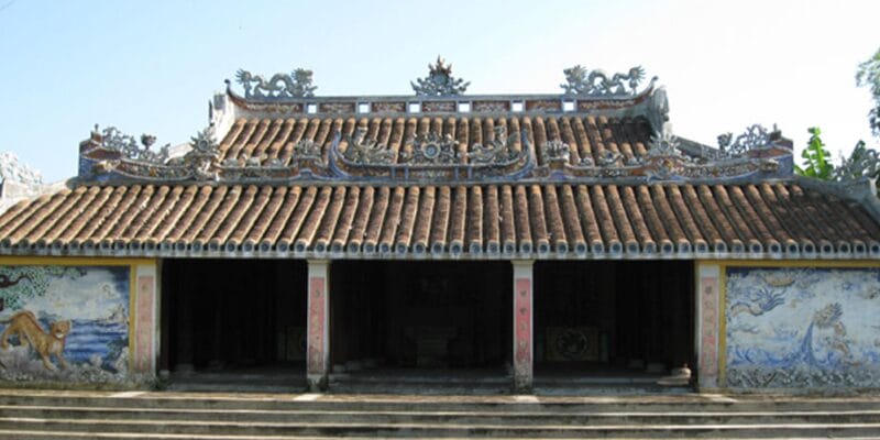 Di tich dinh lang Bo Ban