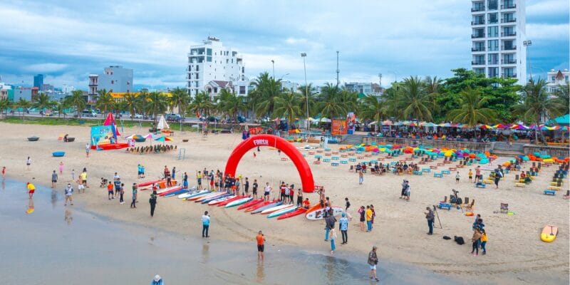 Tổng hợp các sự kiện, lễ hội ở Đà Nẵng lớn và đặc sắc nhất 2025 8 Khai truong mua du lich bien Da Nang