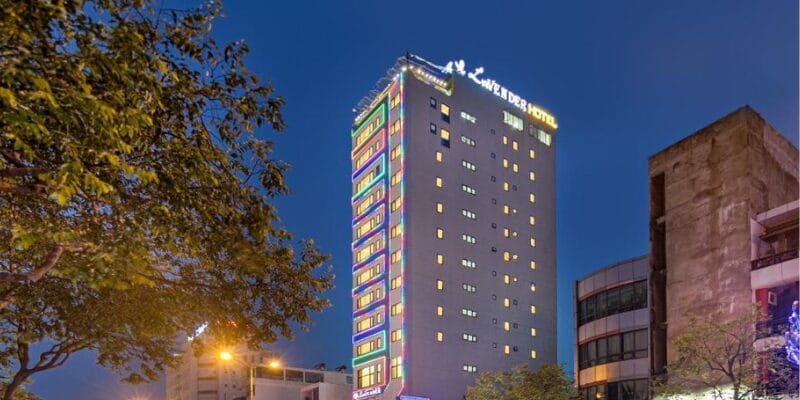 Lavender Riverside Hotel