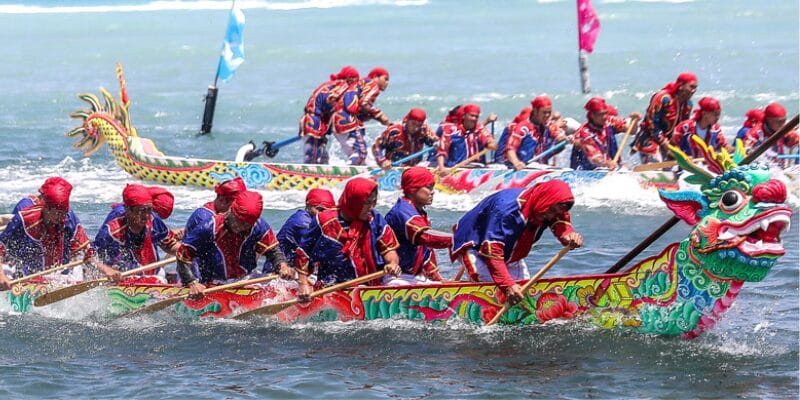 Tổng hợp các sự kiện, lễ hội ở Đà Nẵng lớn và đặc sắc nhất 2025 7 Le hoi dua thuyen Da Nang